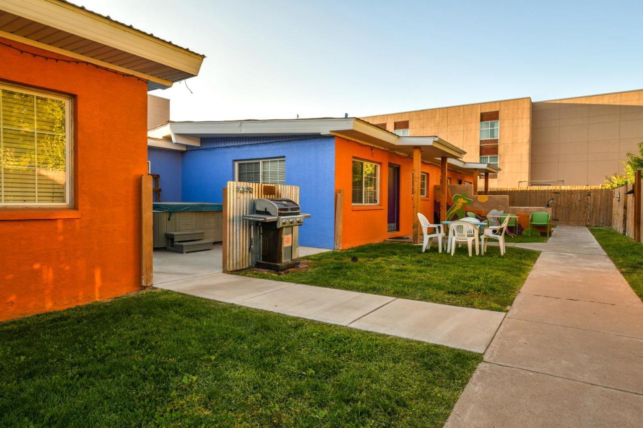 Inn 1 - Downtown 1 Bedroom Unit, Sleeps 6 With Shared Hot Tubモアブ エクステリア 写真