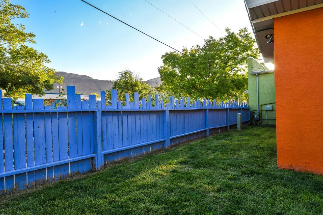 Inn 1 - Downtown 1 Bedroom Unit, Sleeps 6 With Shared Hot Tubモアブ エクステリア 写真