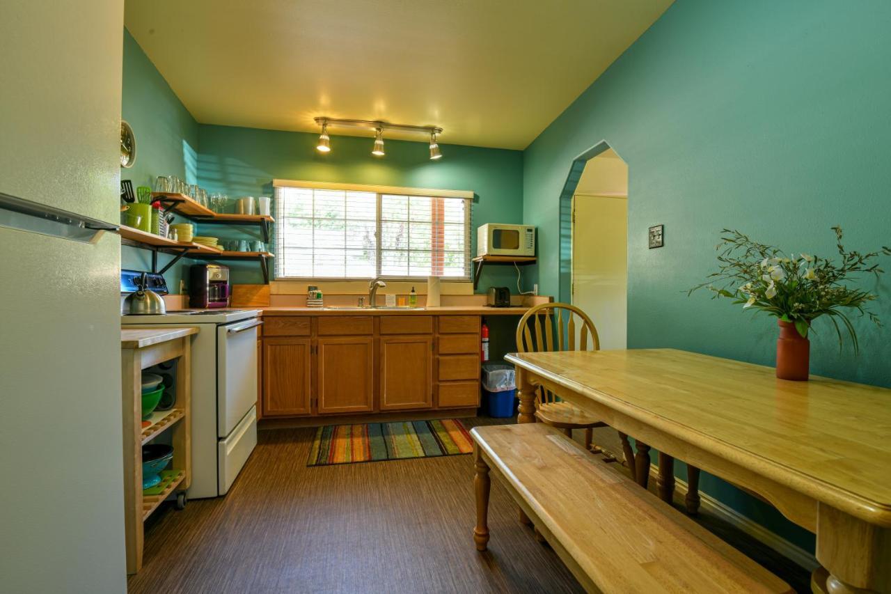 Inn 1 - Downtown 1 Bedroom Unit, Sleeps 6 With Shared Hot Tubモアブ エクステリア 写真