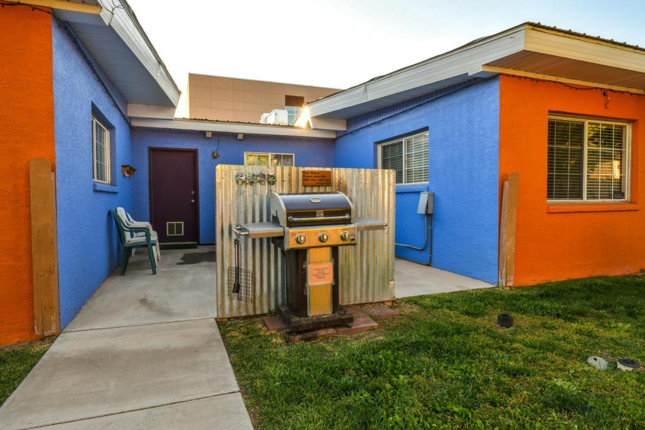 Inn 1 - Downtown 1 Bedroom Unit, Sleeps 6 With Shared Hot Tubモアブ エクステリア 写真